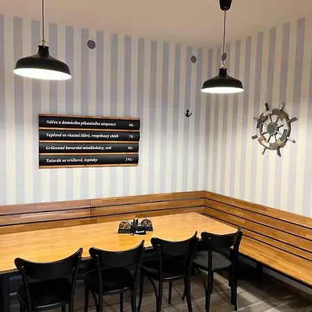 U Namornika 酒店 比尔森